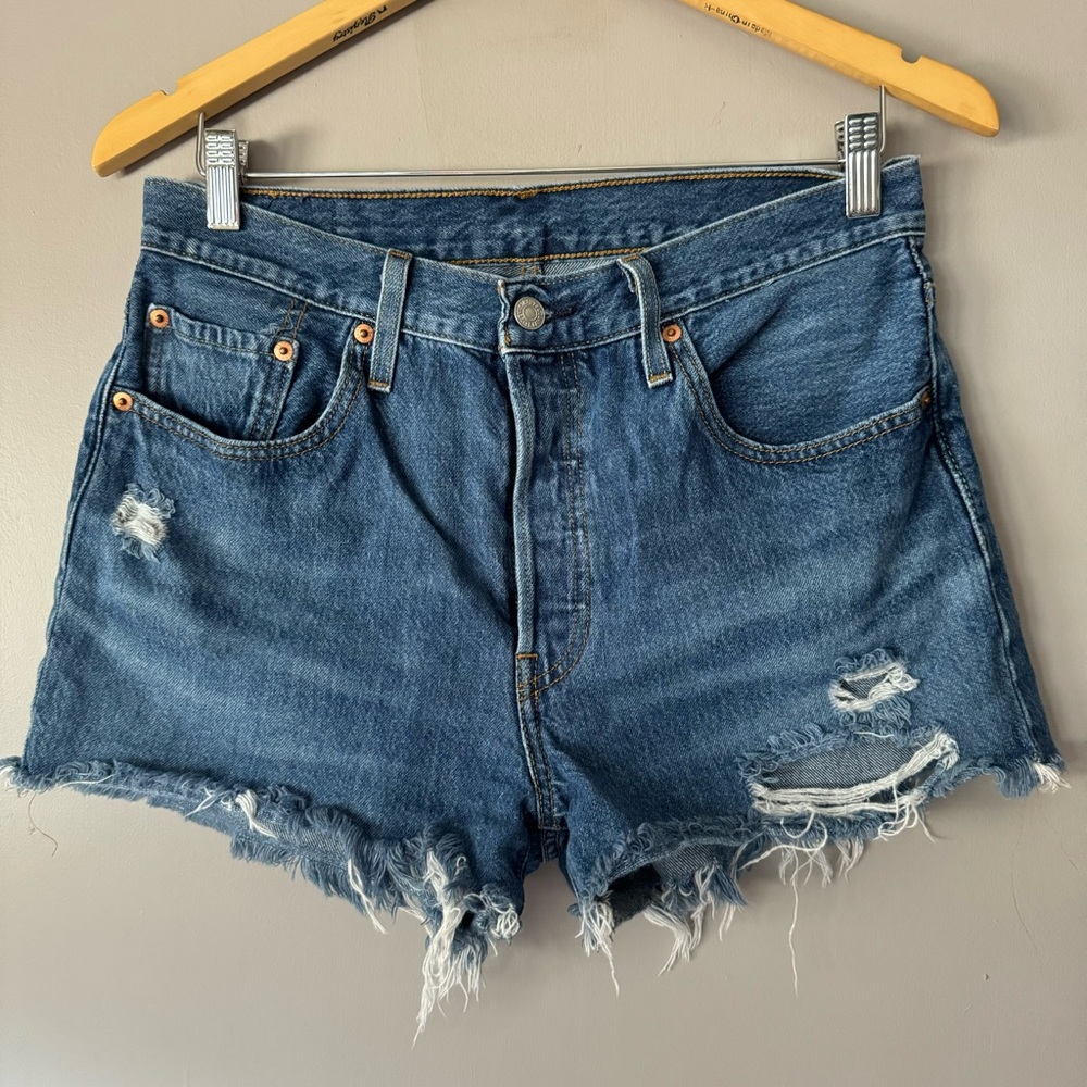 Dark Washed Levi’s Shorts